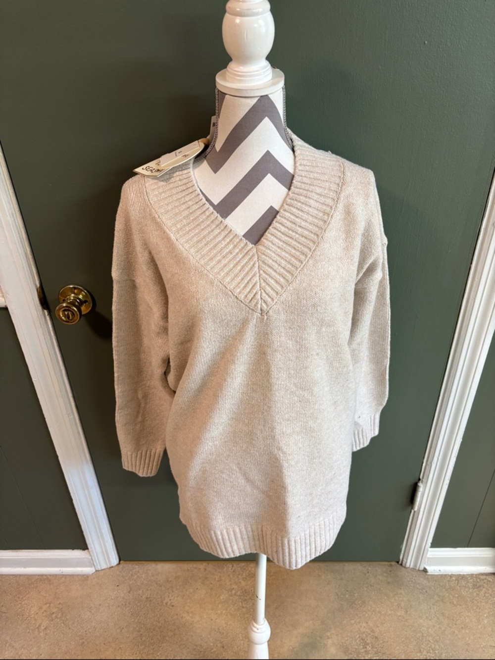 Pink Rose V-Neck Knit Sweater - Cream